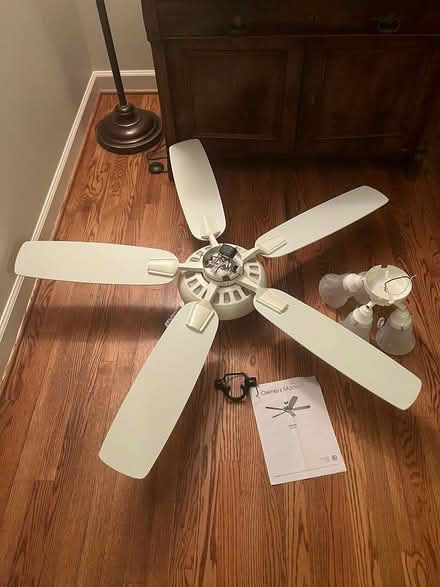 Photo of free ceiling fan/lights (Rockville) #1