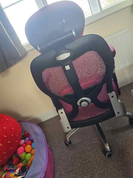 Photo of free Office chair (Hersham KT12) #1