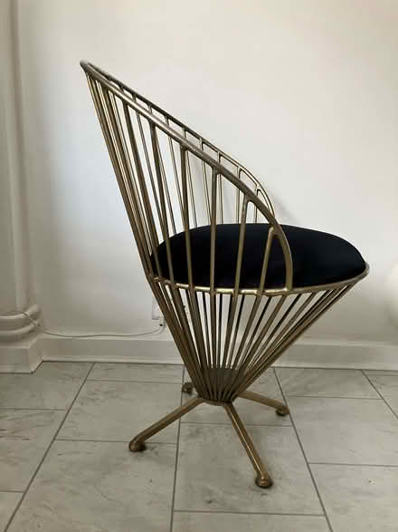 Photo of free Chair (Bloomsbury WC1H) #1