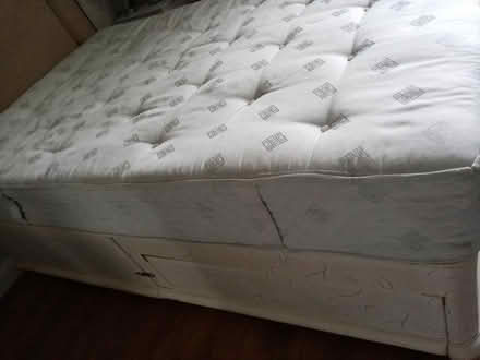 Photo of free Small double 3/4 divan + mattress (WA5) #4