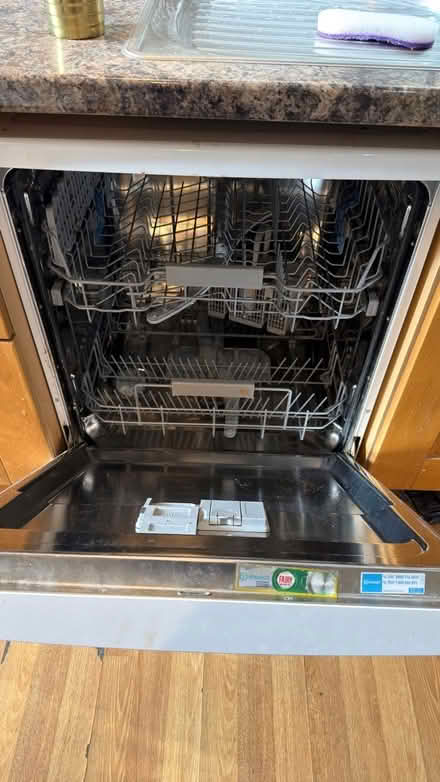 Photo of free Whole kitchen with appliances or just appliances (Southfields SW18) #4