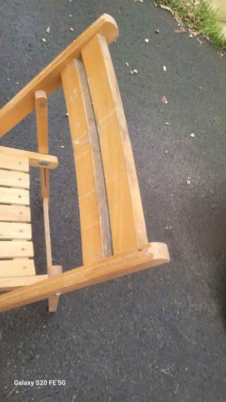 Photo of free 4 chairs & table (Trench TF2) #2