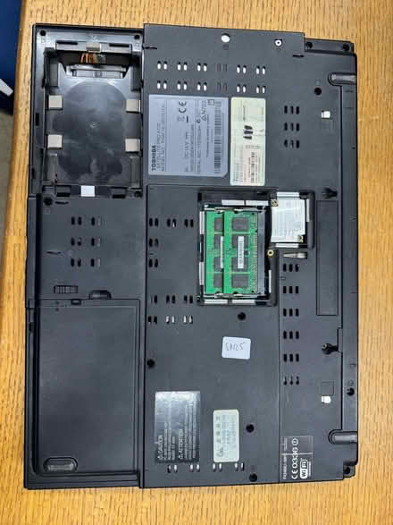 Photo of free Toshiba laptop for spares (Walton Manor OX2) #2