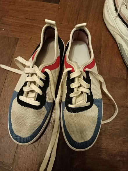 Photo of free shoe (IG8) #2