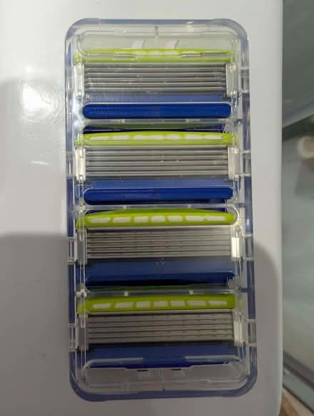 Photo of free 4x Wilkinson sword hydro 5 razor blades (Kidlington OX5) #1