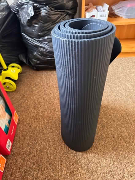 Photo of free Black Yoga Mat (Hemel Hempstead HP2) #1
