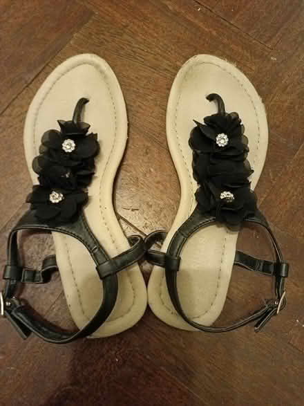 Photo of free slippers (IG8) #1