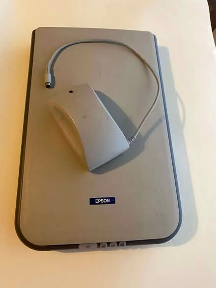 Photo of free epson perfection 1260 flatbed scanner j121a with film adapte (Broadwater BN14) #3