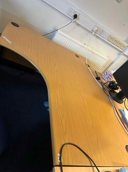 Photo of free Half round desk (Kidlington OX5) #1