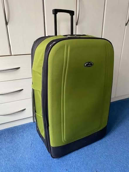 Photo of free Green suitcase (GU14) #1