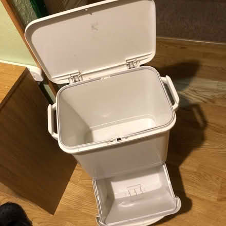 Photo of free Kitchen Double Bin (Disraeli HP13) #1