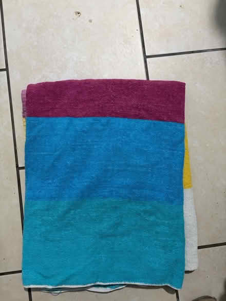 Photo of free Bath towel (Westbury Wilts BA13) #1