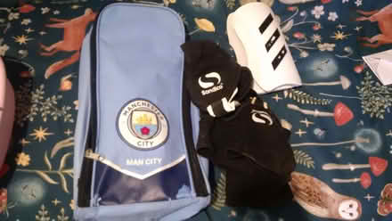 Photo of free man city bootbag, ankle guards, shin pads (Highbridge TA9) #1