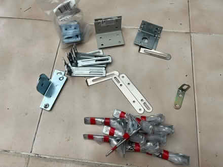 Photo of free brackets (Botley OX2) #1