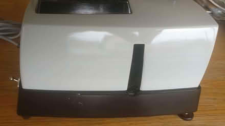 Photo of free Gnome Classic 305 slide projector, 1960s (Penicuik EH26) #2