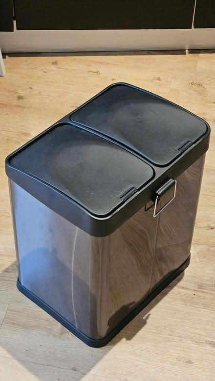 Photo of free Double metal&plastic rubbish bin (Guildford GU1) #2