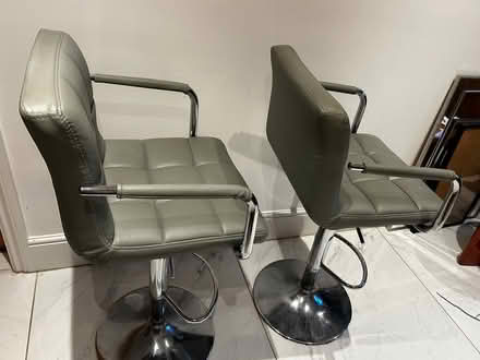 Photo of free x2 grey breakfast bar stools (Staines. TW18) #2