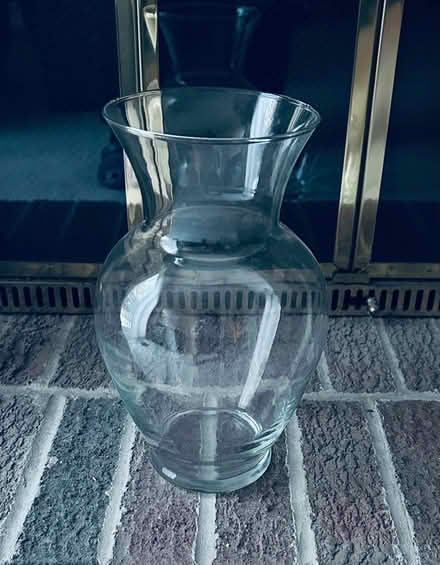 Photo of free Vase 1 (Erin Mills) #1