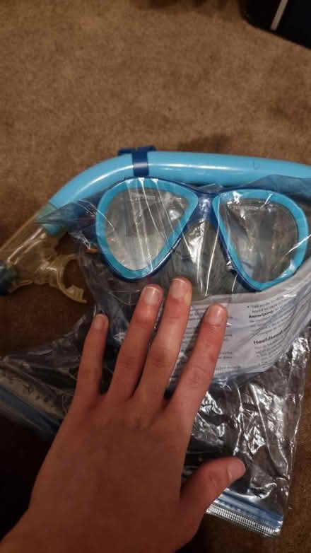 Photo of free Snorkel set (South hampstead NW8) #1