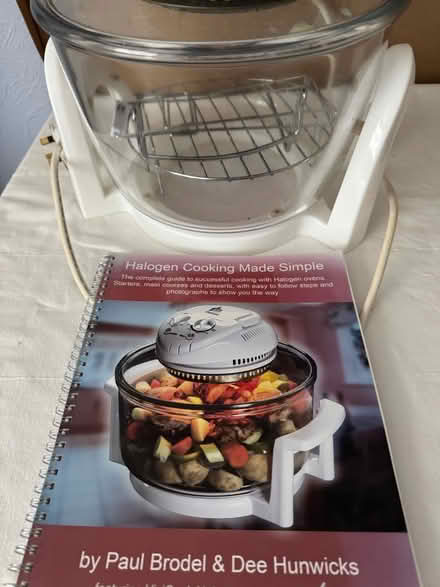 Photo of free Halogen Oven With Cookbook (CT12) #2
