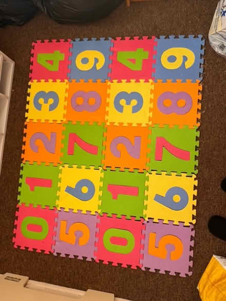 Photo of free Multicolour Number Play Mat (Hemel Hempstead HP2) #1