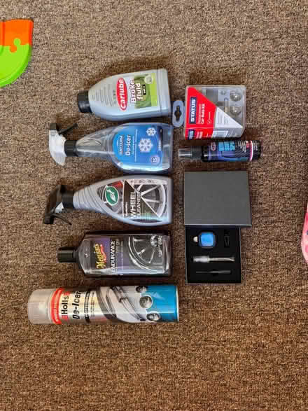 Photo of free Car Accessories and Cleaning stuff (Hemel Hempstead HP2) #2