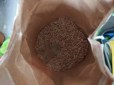 Photo of free Cat's Best litter (Bellevue EH7) #1