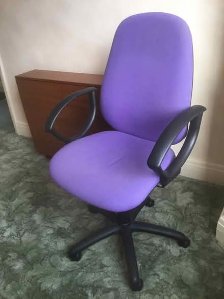 Photo of free Purple computer chair (B62 off Spies Lane) #1