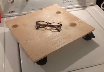 Photo of free homemade "plant stand" (Britannia) #1