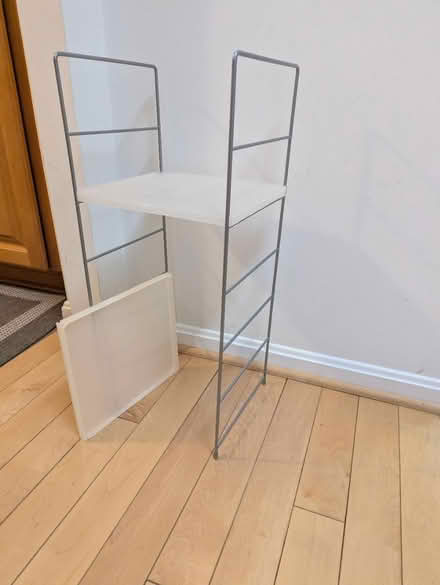 Photo of free Small stand (Springfield/Burke) #1