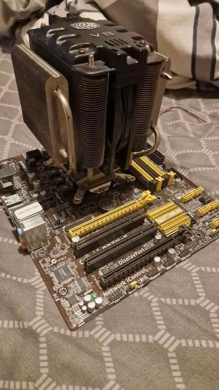 Photo of free 3 For 1: ASUS Q87M-E Motherboard + Intel Core I5 4690 3.5Gh (Newtown RG1) #3