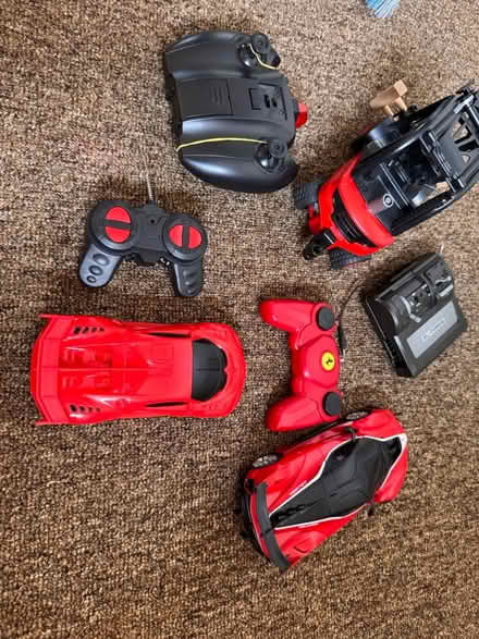 Photo of free remote control cars and controllers (Hemel Hempstead HP2) #1