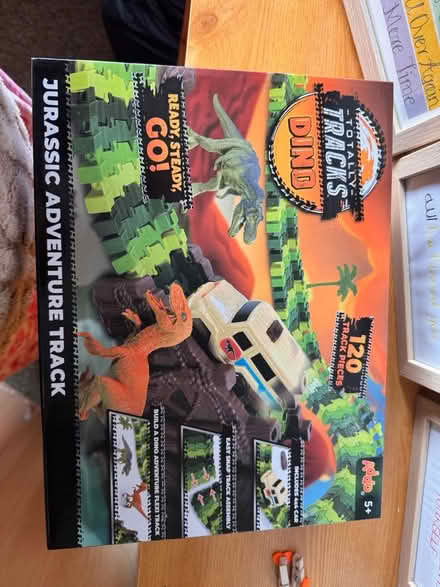 Photo of free Dino Jurassic Adventure Track Set (Hemel Hempstead HP2) #1