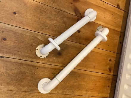 Photo of free 2 grab handles (Wormley) #1