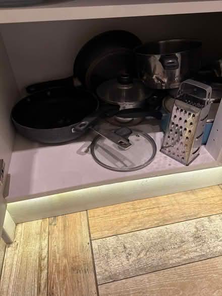 Photo of free Pots and pans (SE1) #1
