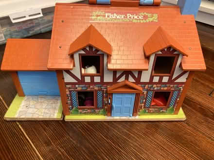 Photo of free Old Fisher Price LittlePeople House (Downtown Frederick) #1