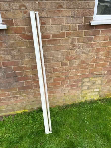 Photo of free Light fitting (NG23 long Bennington) #1