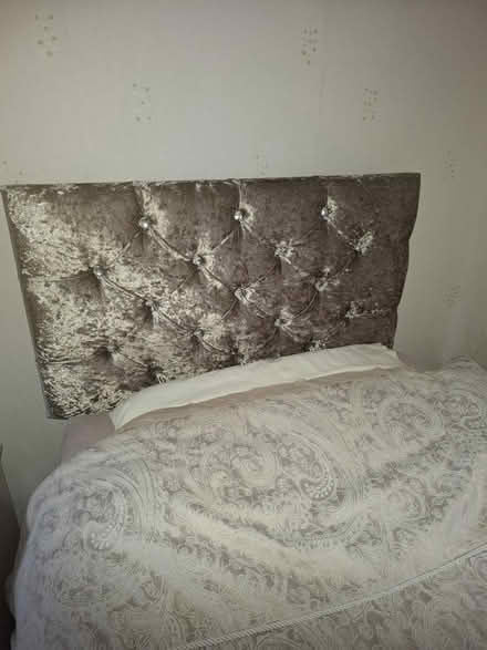 Photo of free Single bed with head board (CH49) #4