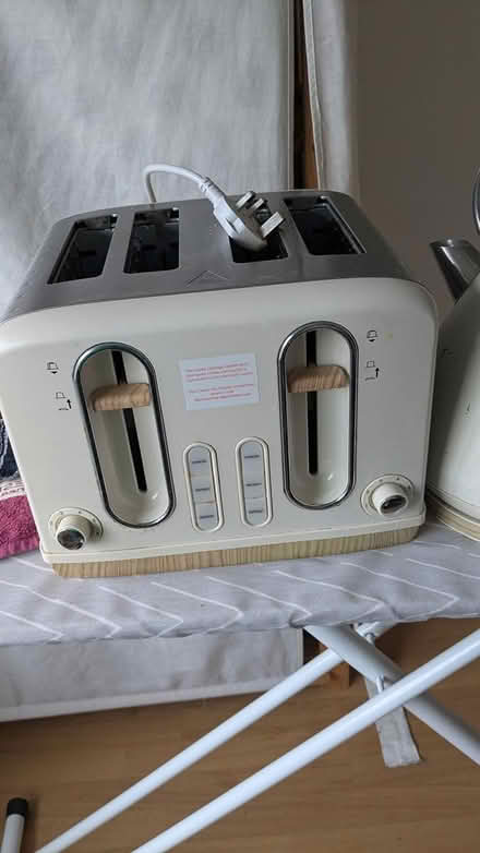 Photo of free kettle and toaster (Burmantoffs, Leeds) #1
