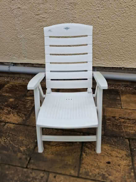 Photo of free Colapsable garden chair with seat cushion (Feering CO5) #1