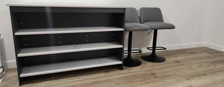 Photo of free Island and stools (IG3) #1