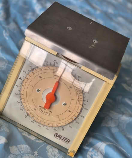 Photo of free postal scales (Aughton Park L39) #1