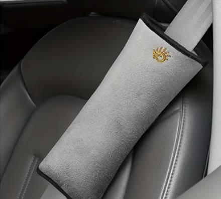 Photo of free Grey sun-appliqued seatbelt cushion (Hemel Hempstead HP2) #4