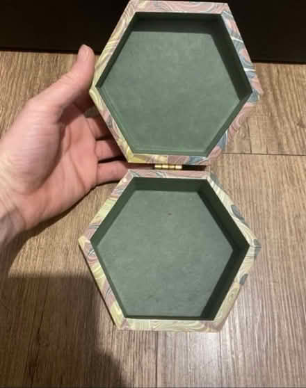 Photo of free Small Jewellery Box (Cheshunt En8) #2