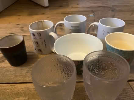Photo of free Old mugs/glasses/bowls (Finsbury Park (N4)) #1