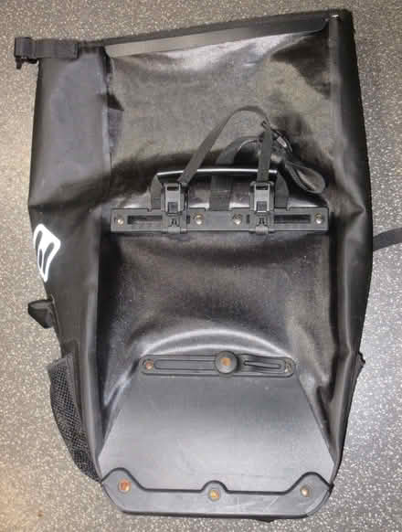 Photo of free ETC single waterproof rolltop bicycle pannier - VGC (Kingsway) #2