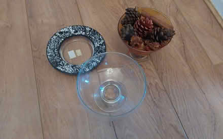 Photo of free M&S tinted bowl, yankee candle plate, clear sweet dish (Bare LA4) #1