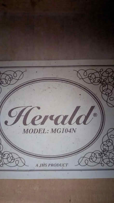 Photo of free Classical Guitar (Meersbrook) #2