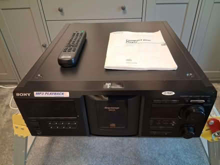 Photo of free Sony 400 CD Jukebox (Cradley WR13) #1