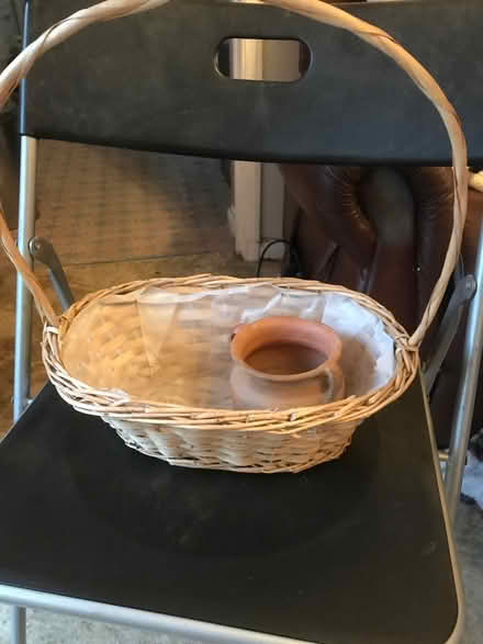 Photo of free Flower basket &handmade pot (Woodley RG5) #1